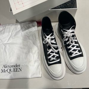 Alexander McQueen Boots Tread Slick